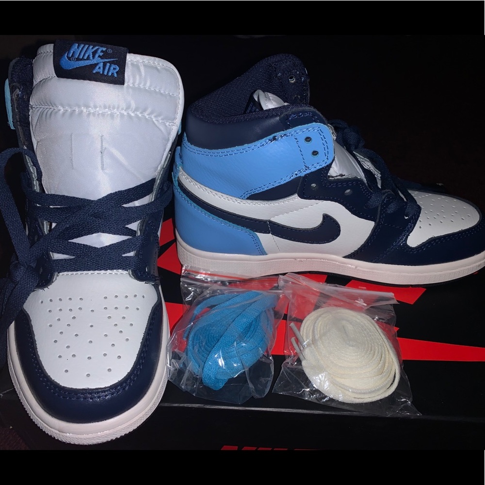 Jordan 1 Retro High Obsidian UNC